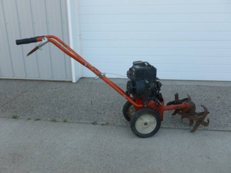 lot 5 image: Tiller