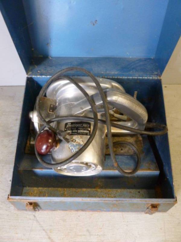 lot 13 image: Circular Saw