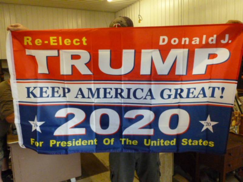 lot 17 image: Trump Flag