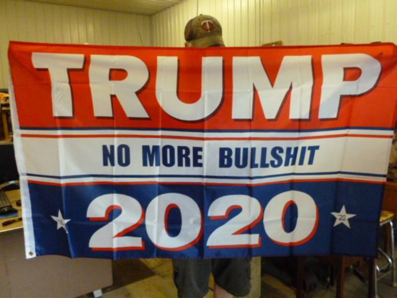 lot 18 image: Trump Flag