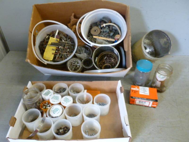 lot 25 image: Hardware