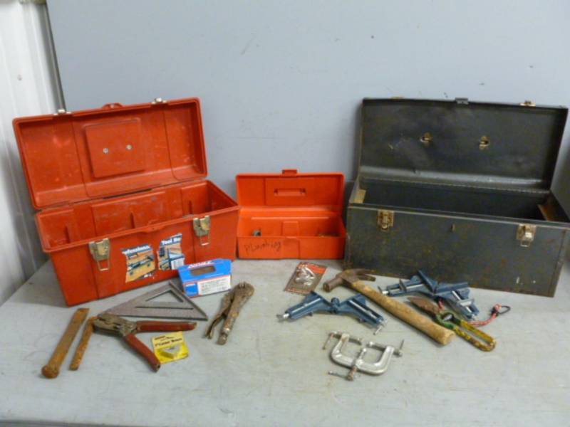 lot 46 image: Toolbox