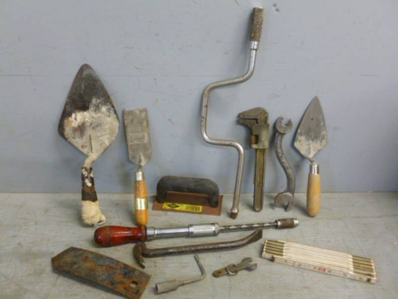 lot 60 image: Tools