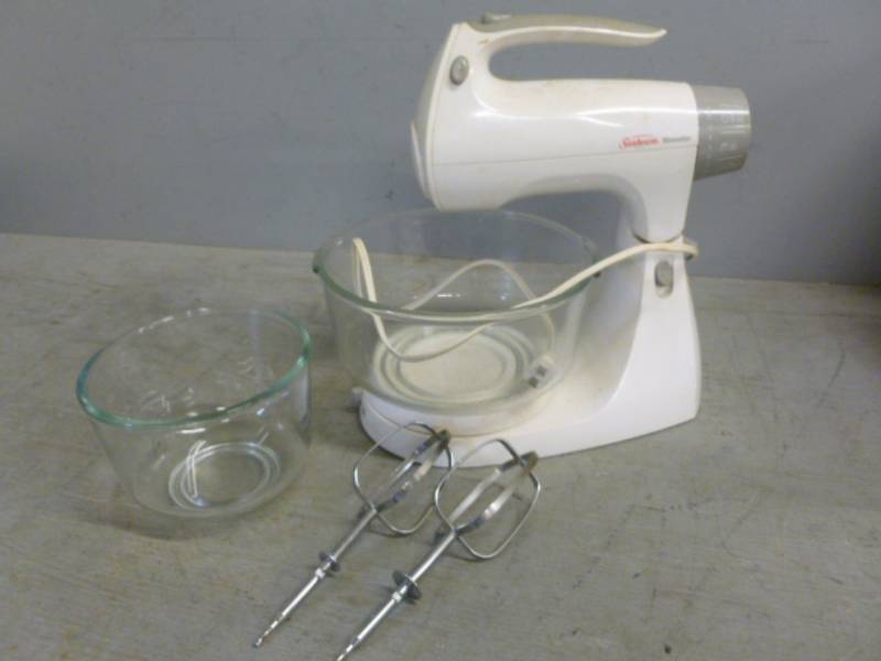 lot 76 image: Kitchen Mixer