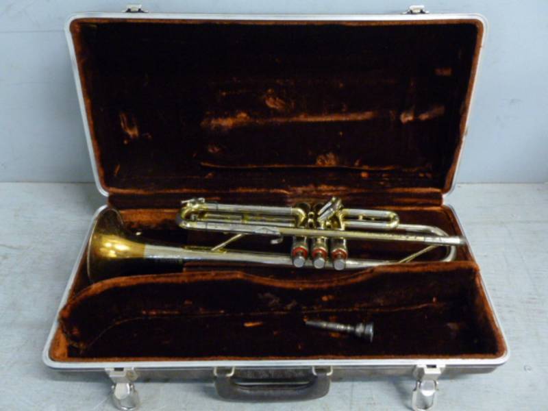 lot 82 image: Vintage Trumpet