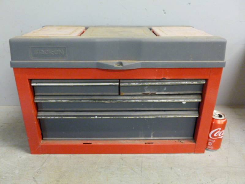 lot 88 image: Toolbox