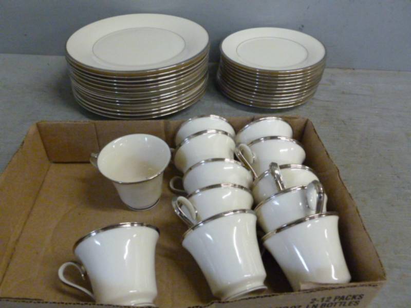 lot 93 image: Lennox China Set