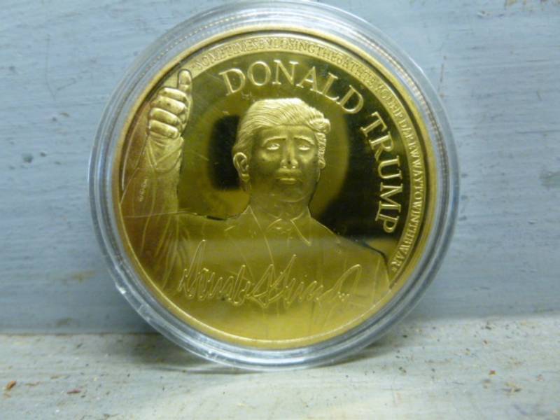 lot 99 image: Collector Coin