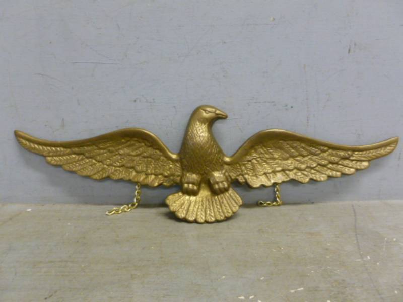 lot 109 image: Vintage Cast Brass Eagle