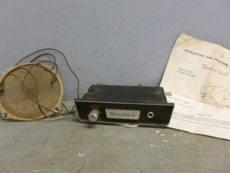 lot 115 image: Vintage Car Electronics