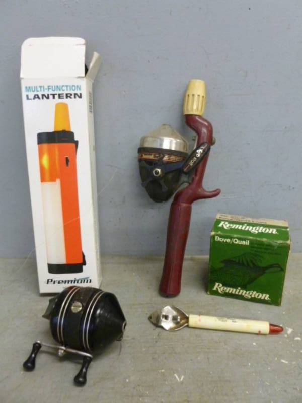 lot 135 image: Fishing Items