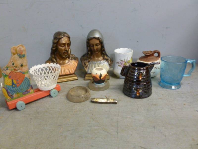lot 188 image: Vintage Items