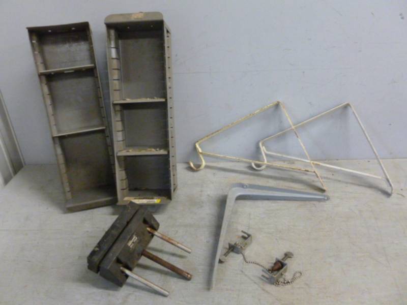 lot 198 image: Shop Organizer