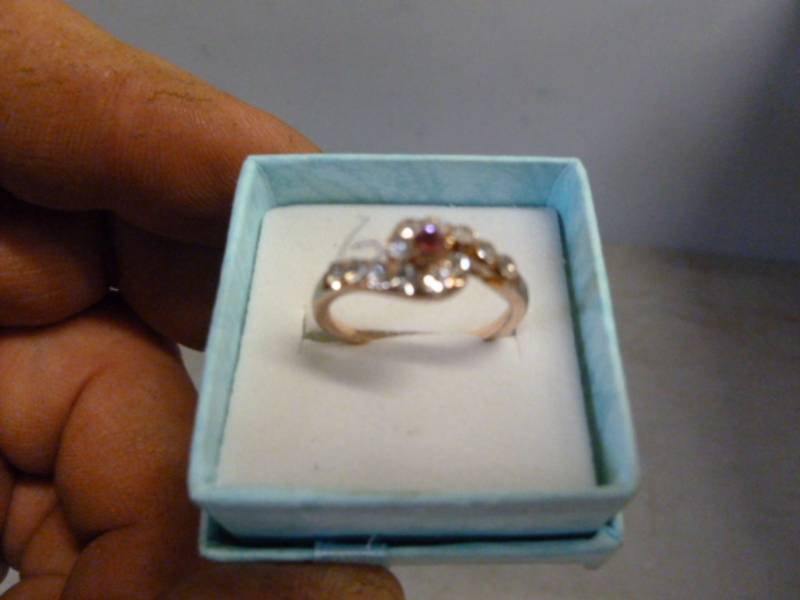 lot 202 image: Ladies Ring