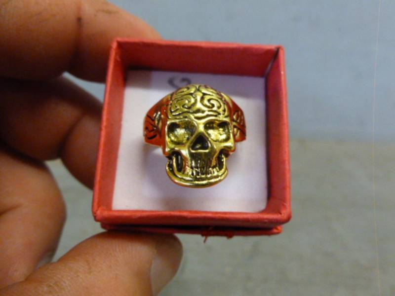 lot 225 image: Biker Ring