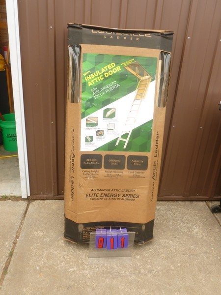 lot 11 image: SnS Auctions # 382 Delta Saw, Pitboss Smoker, Jointer, Air compressors & misc. tools.