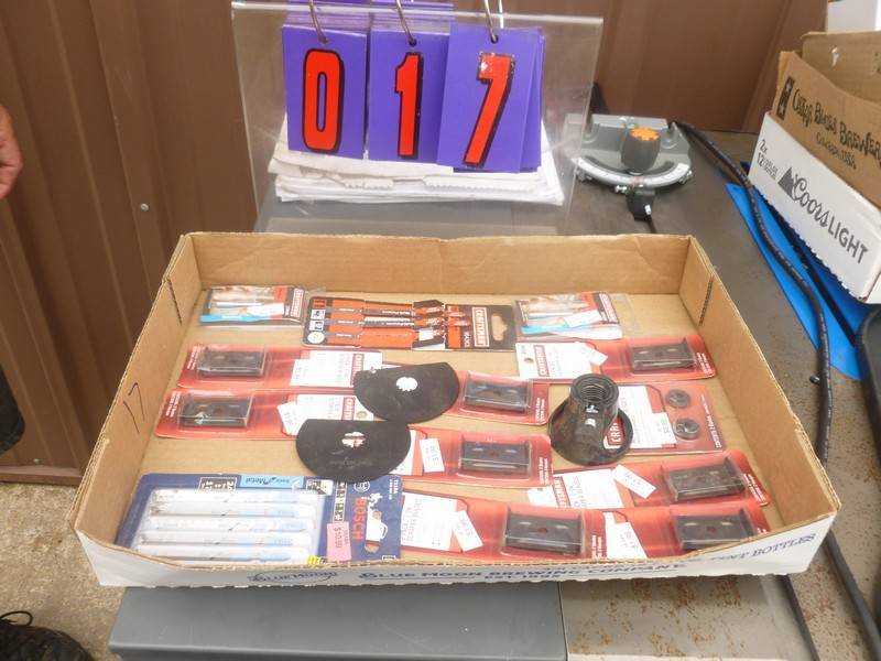 lot 17 image: SnS Auctions # 382 Delta Saw, Pitboss Smoker, Jointer, Air compressors & misc. tools.