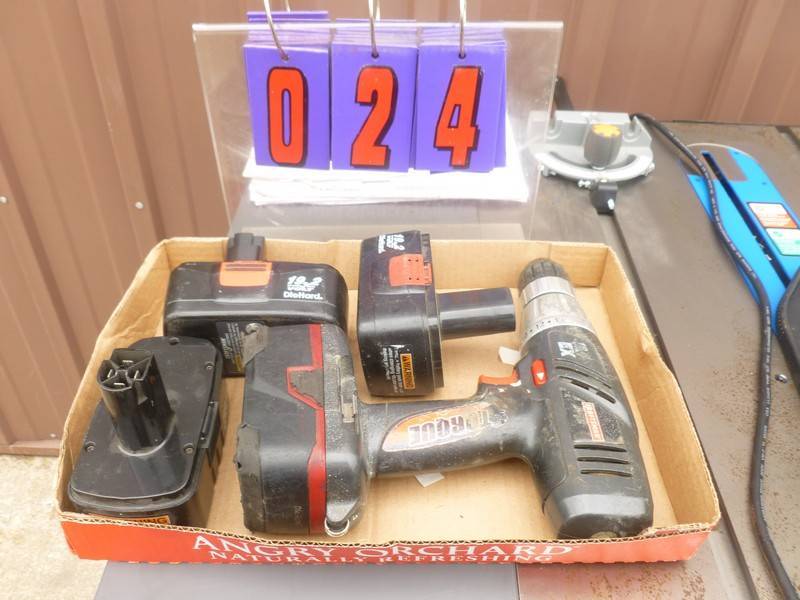 lot 24 image: SnS Auctions # 382 Delta Saw, Pitboss Smoker, Jointer, Air compressors & misc. tools.