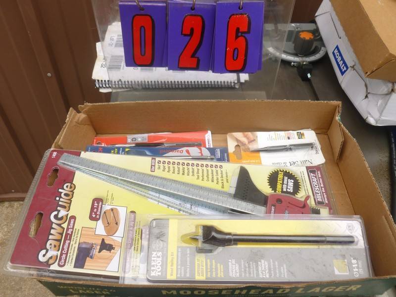 lot 26 image: SnS Auctions # 382 Delta Saw, Pitboss Smoker, Jointer, Air compressors & misc. tools.