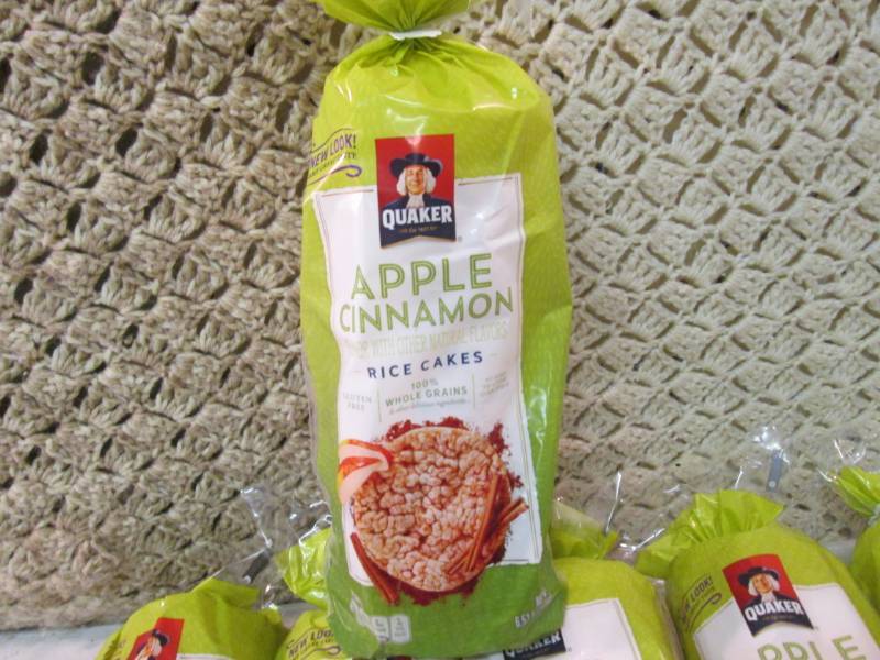 lot 32 image: 6 Packs of Apple Cinnamon Rice Cake...