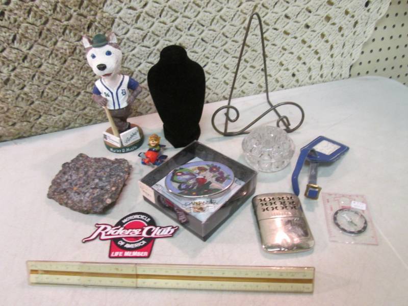 lot 61 image: Lot of Misc See Photos  RMDR...
