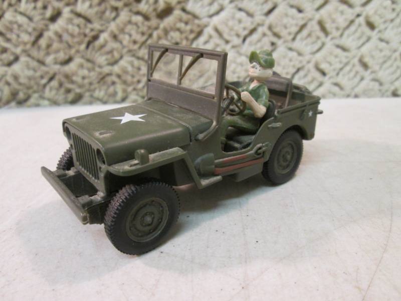 lot 64 image: Gate 132 Die Cast Willys Jeep  EC...