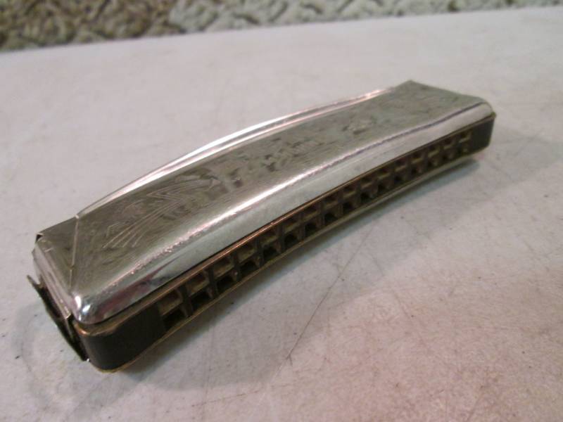 lot 65 image: Vintage Echo M Hohner Key of C Harm...