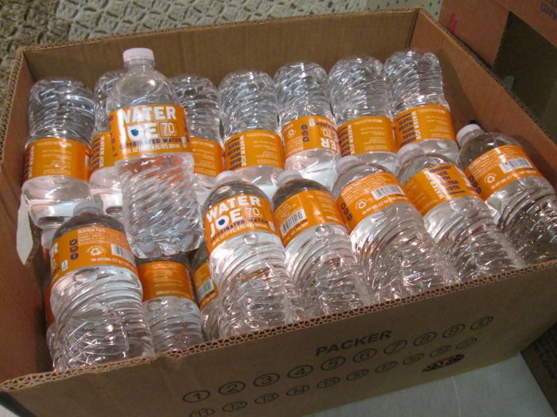 lot 125 image: Banana Box Full of 20 oz Water Joe ...