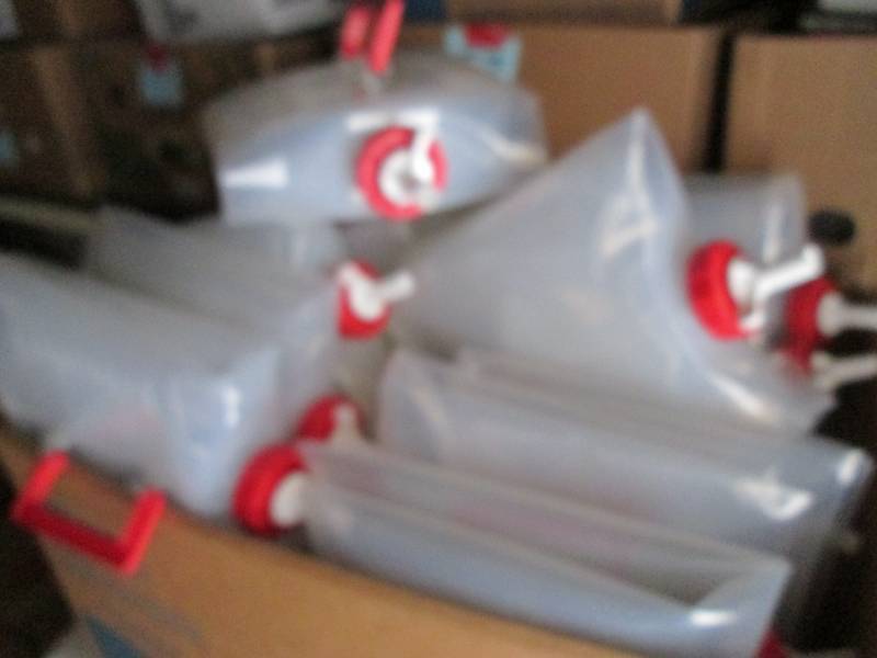 lot 176 image: Lot of 10 Fold-N-Carrier 5 Gallon W...