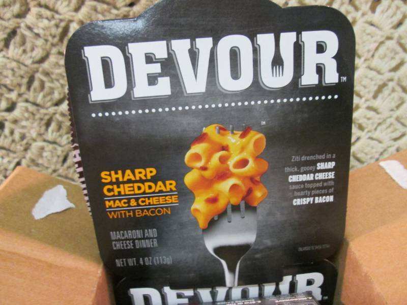 lot 185 image: Case of 6 Devour Sharp Cheddar Mac ...
