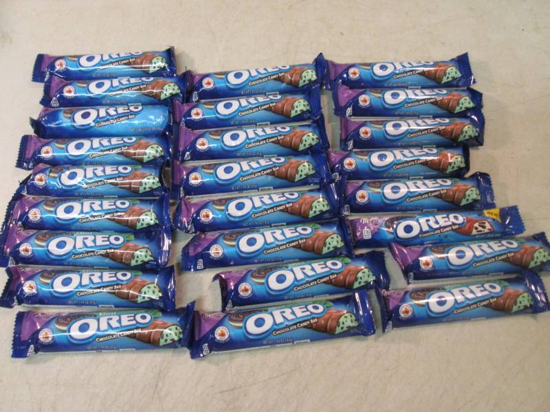 lot 191 image: Oreo Cookie Candy Bars  B-1...