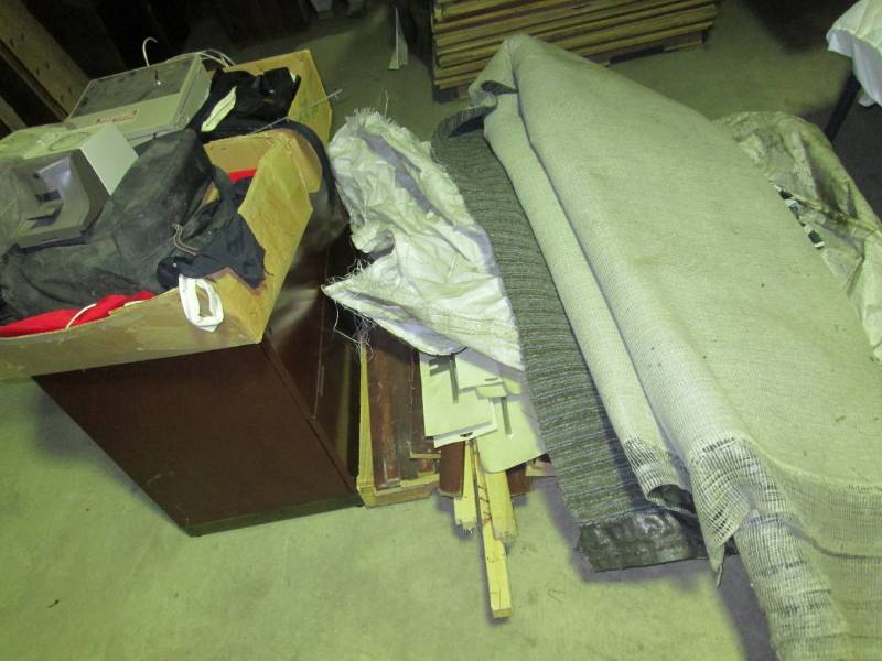 lot 219 image: Lot of Misc See Photos ...