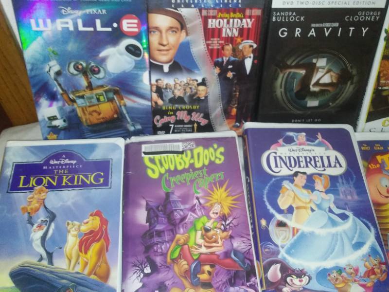 lot 107 image: CDs, DVDs, VHS, 45 and more. Large lot, Titanic.