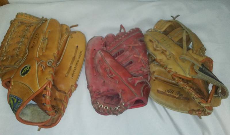 lot 108 image: 3 leather baseball gloves, Softball. All Pro, King, Mizuno.