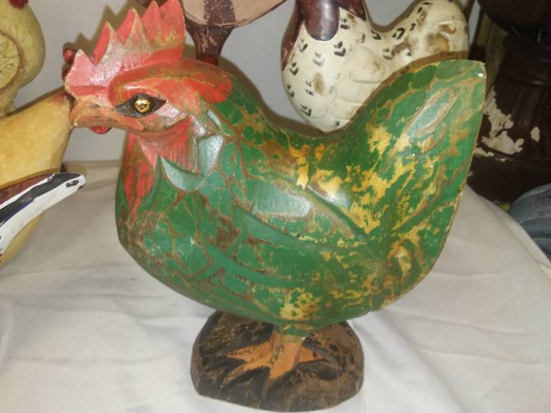 lot 120 image: Lot of chickens and roosters - nice quality