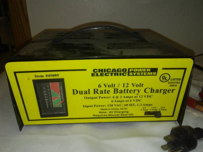 lot 174 image: Battery charger 6V and 12v works.