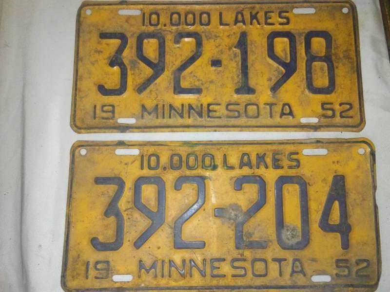 lot 187 image: license plates Minnesota 1952 matched pair.
