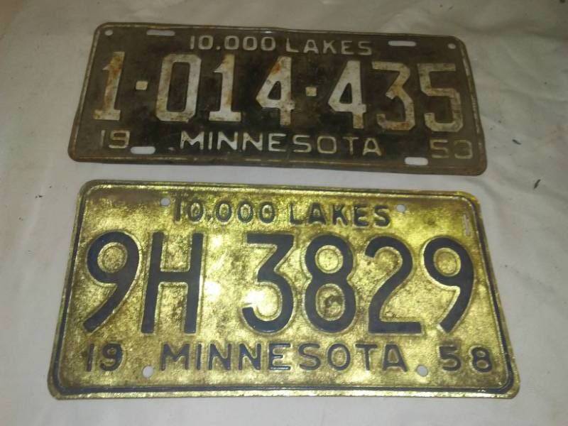 lot 191 image: License plate Minnesota 1953 and 1958.