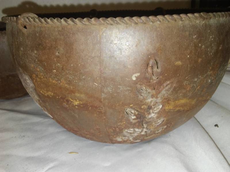 lot 197 image: 3 vintage hanging metal flowerpots.