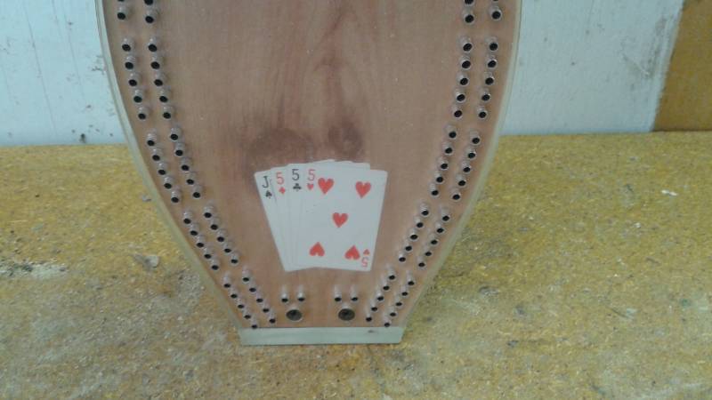 lot 60 image: Vintage Bowling Pin Cribbage Board