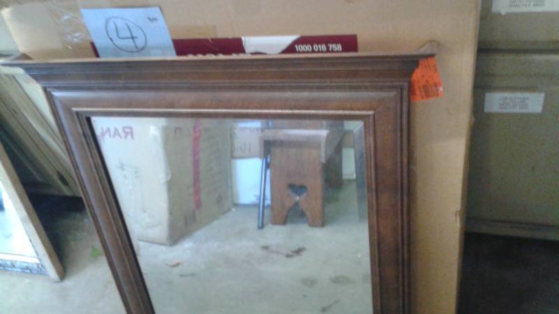 lot 67 image: Large Vanity Mirror