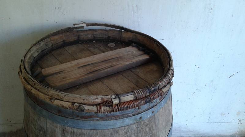 lot 10 image: Full Size Wood Wine Barrel, Used, Empty, Show Wear