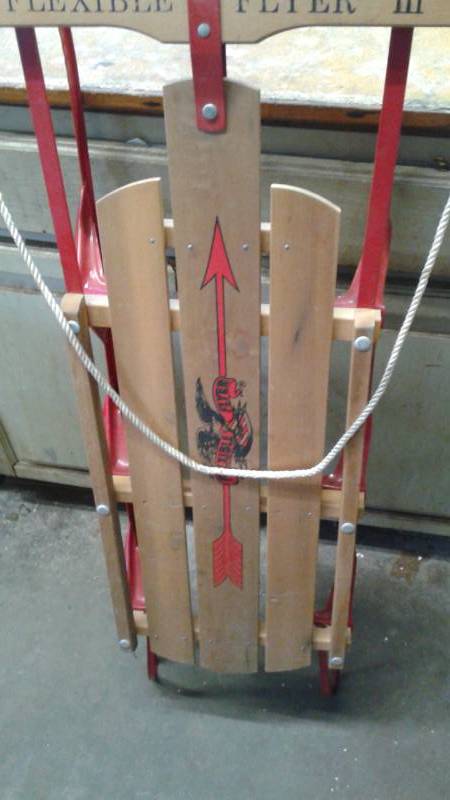 lot 101 image: Flexible Flyer III Vintage Style Wood And Metal Sled