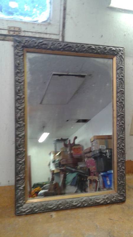 lot 121 image: Large Wall Hanging Mirror