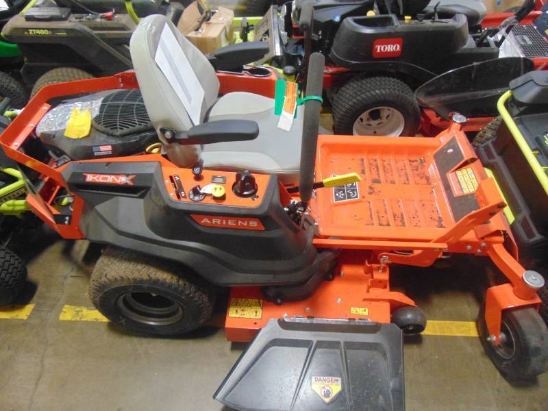 lot 488 image: Ariens IKON X 42 in. 22 HP KOHLER 7000 Series Twin Gas Hydrostatic Zero-Turn Riding Mower 915220