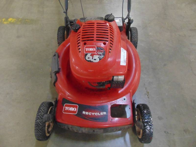 lot 511 image: Toro Model 20005 Front Wheel Drive LawnMower