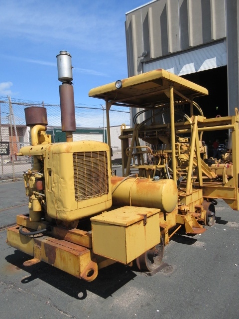 RAILROAD TRACK JOINT STRAIGHTENER MACHINE