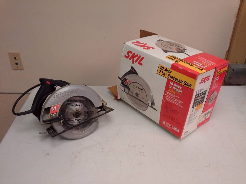 lot 217 image: Skil Skilsaw 10A 7-14in. Circular Saw, Skilsaw 11A 5150 7-14in. Circular Saw