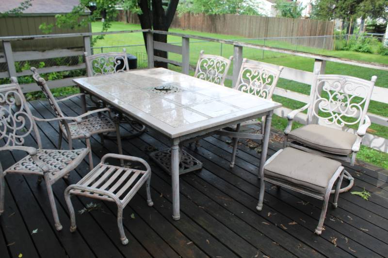 lot 72 image: Cast Aluminum Patio Set with Table, 6-Chairs