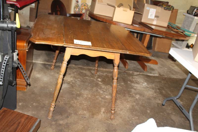 lot 62 image: Wood Kitchen Table with Fold-Down Sides